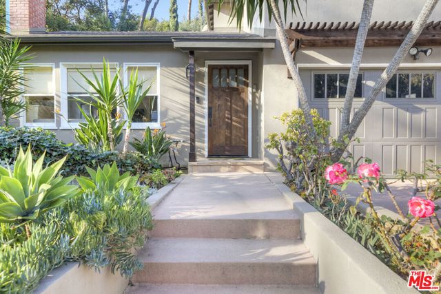 3831 Broadlawn Drive, Los Angeles, CA 90068