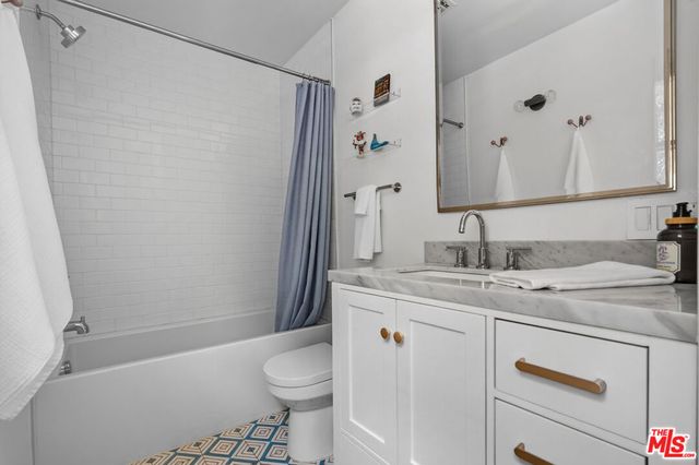 3831 Broadlawn Drive, Los Angeles, CA 90068