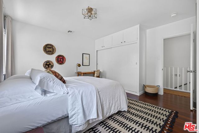 3831 Broadlawn Drive, Los Angeles, CA 90068