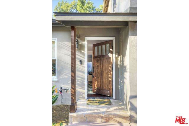 3831 Broadlawn Drive, Los Angeles, CA 90068