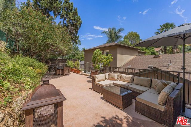 3831 Broadlawn Drive, Los Angeles, CA 90068