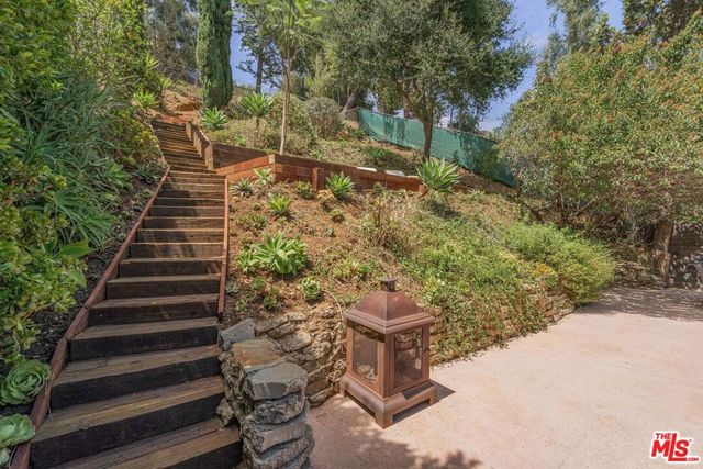 3831 Broadlawn Drive, Los Angeles, CA 90068
