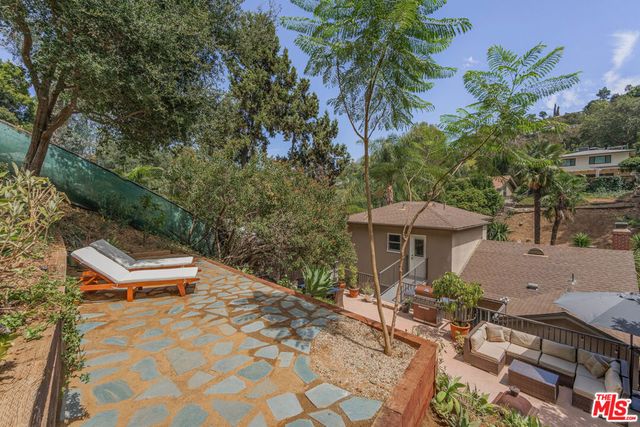 3831 Broadlawn Drive, Los Angeles, CA 90068