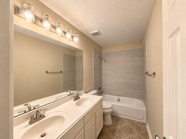 9226 Edgeloch Drive, Spring, TX 77379