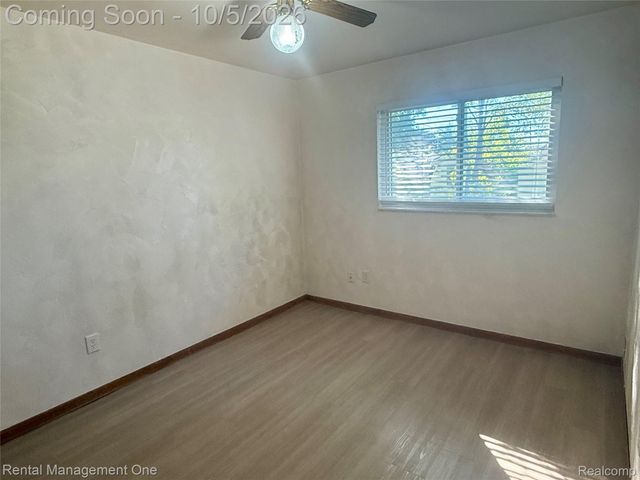 19114 Minnesota Street, Roseville, MI 48066