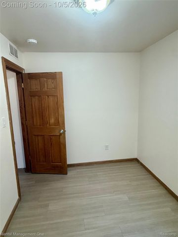 19114 Minnesota Street, Roseville, MI 48066