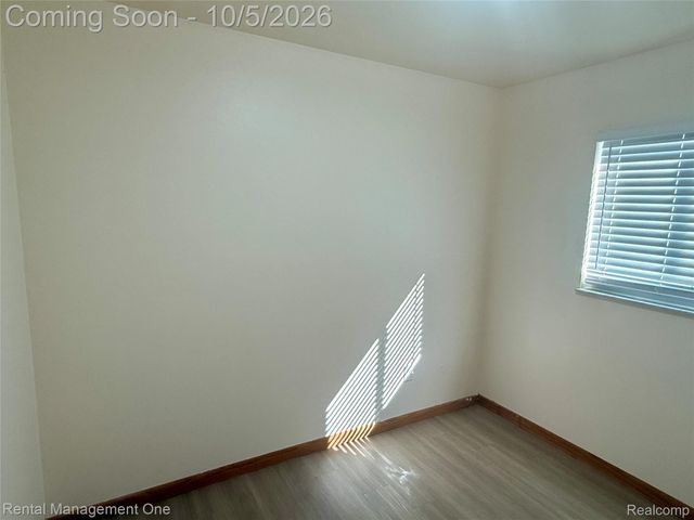 19114 Minnesota Street, Roseville, MI 48066