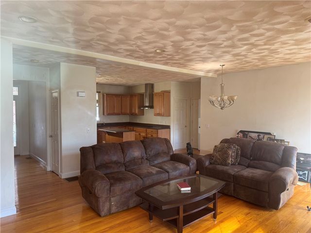 30 Tarklin Road, Smithfield, RI 02814