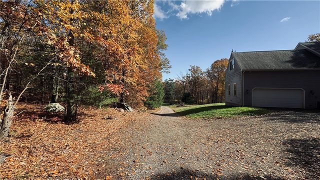 30 Tarklin Road, Smithfield, RI 02814