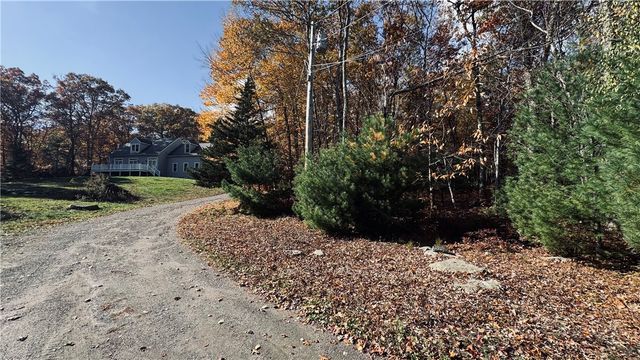 30 Tarklin Road, Smithfield, RI 02814