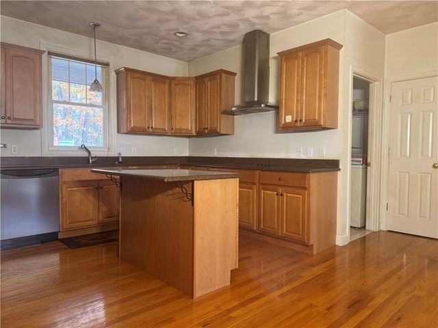 30 Tarklin Road, Smithfield, RI 02814