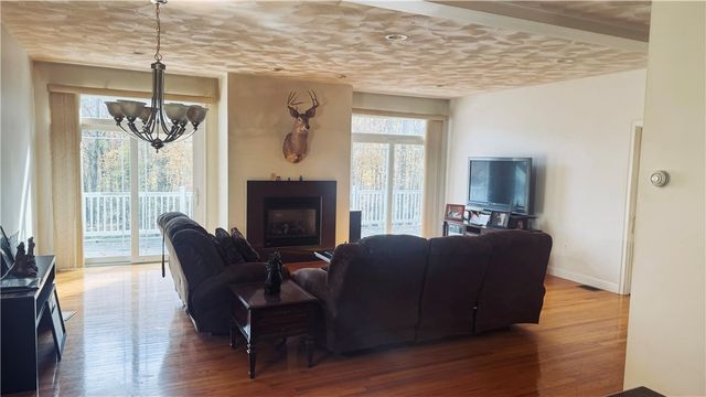 30 Tarklin Road, Smithfield, RI 02814