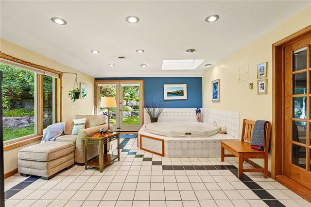 1722 Strong Road, Victor, NY 14564