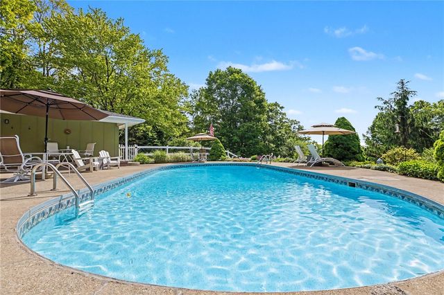 1722 Strong Road, Victor, NY 14564