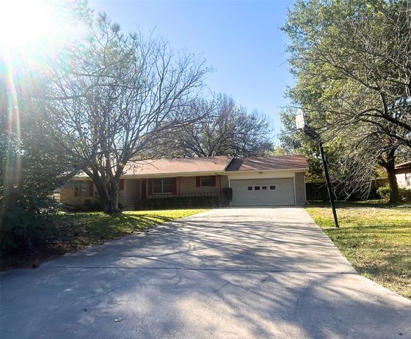 2609 Washington Street, Commerce, TX 75428