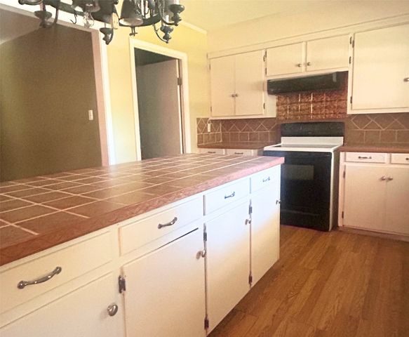 2609 Washington Street, Commerce, TX 75428