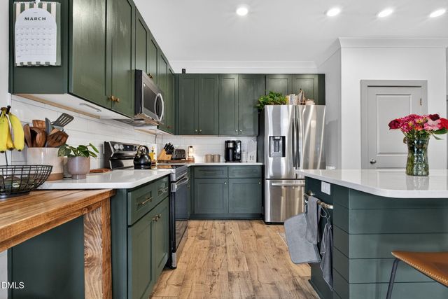 1212 N Caswell Avenue, Southport, NC 28461