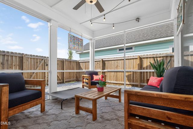 1212 N Caswell Avenue, Southport, NC 28461