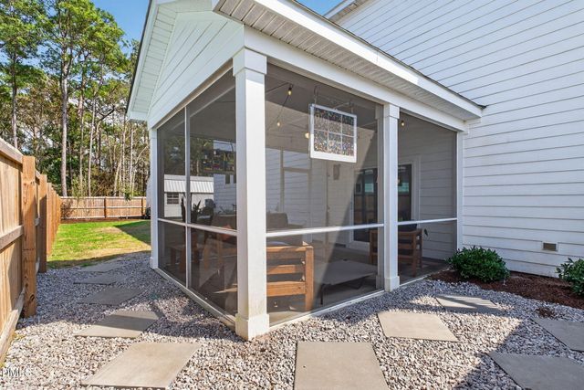 1212 N Caswell Avenue, Southport, NC 28461