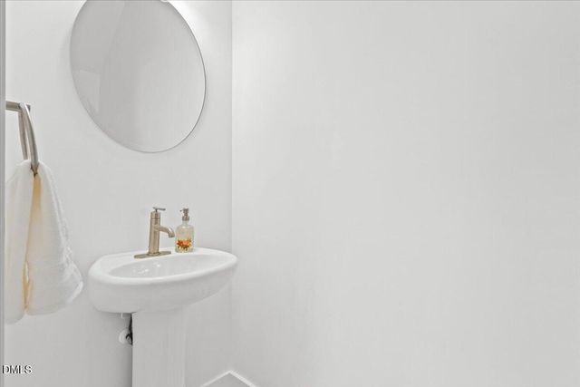 1212 N Caswell Avenue, Southport, NC 28461