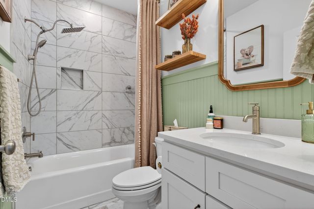 1212 N Caswell Avenue, Southport, NC 28461