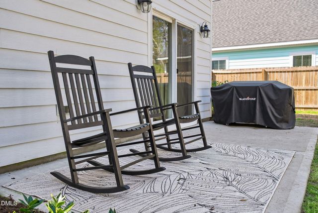 1212 N Caswell Avenue, Southport, NC 28461