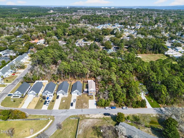 1212 N Caswell Avenue, Southport, NC 28461