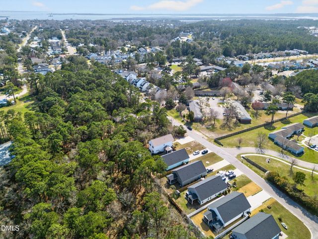 1212 N Caswell Avenue, Southport, NC 28461