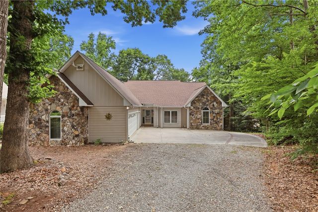 205 Mill Creek Circle, Martin, GA 30557