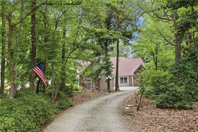 205 Mill Creek Circle, Martin, GA 30557