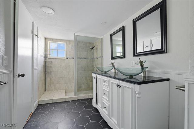 4747 McGregor BLVD, Fort Myers, FL 33901