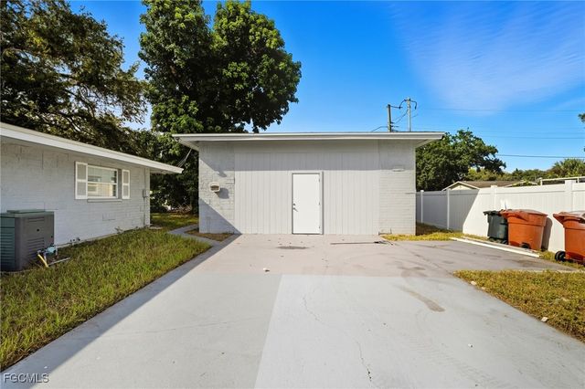4747 McGregor BLVD, Fort Myers, FL 33901
