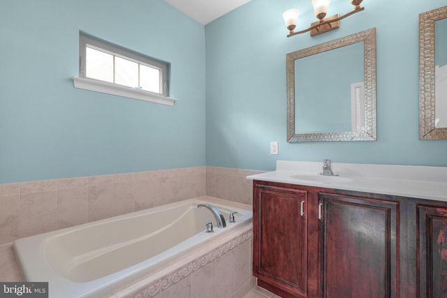 31 POPPY ROAD, Egg Harbor Township, NJ 08234