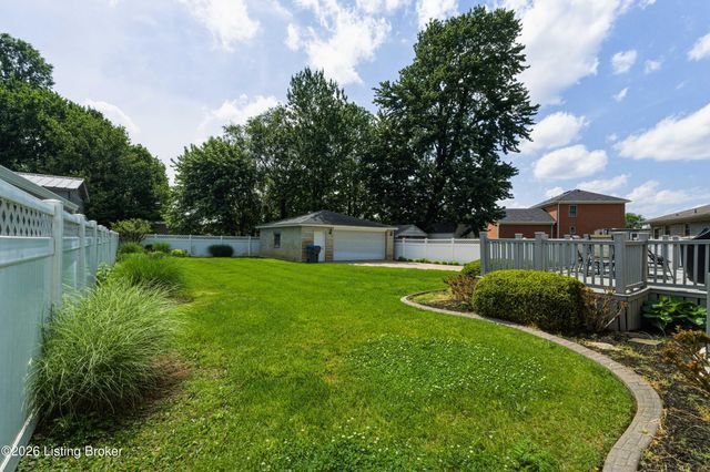 7100 Feyhurst Dr, Louisville, KY 40258