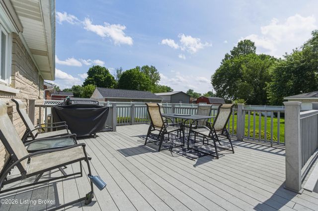 7100 Feyhurst Dr, Louisville, KY 40258