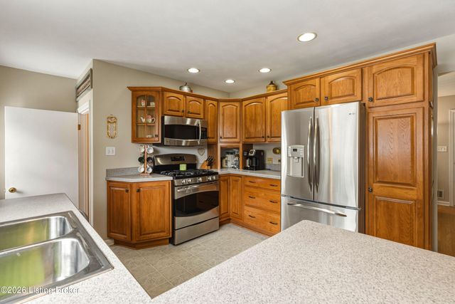7100 Feyhurst Dr, Louisville, KY 40258