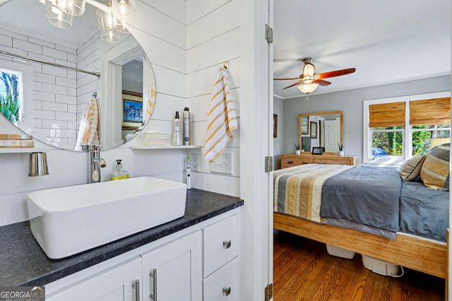 221 Valley Street, Clayton, GA 30525