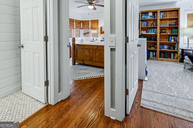 221 Valley Street, Clayton, GA 30525