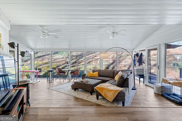 221 Valley Street, Clayton, GA 30525