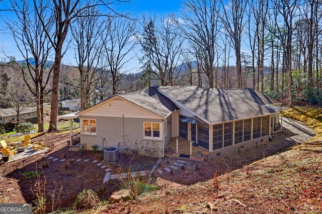 221 Valley Street, Clayton, GA 30525