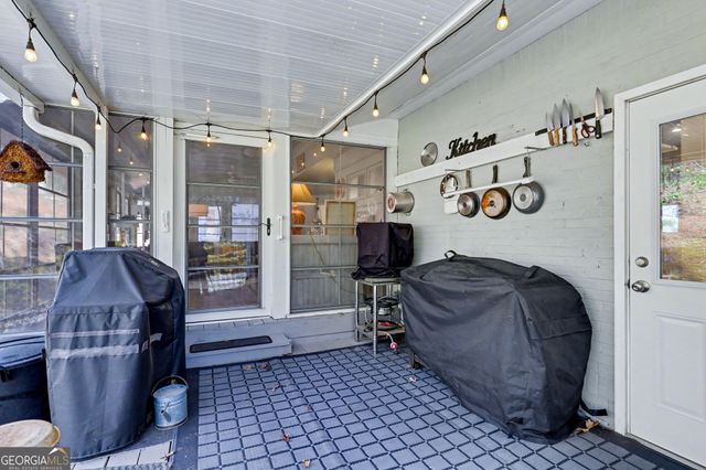 221 Valley Street, Clayton, GA 30525