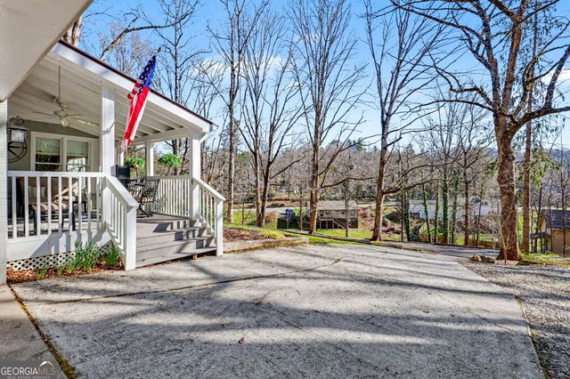 221 Valley Street, Clayton, GA 30525