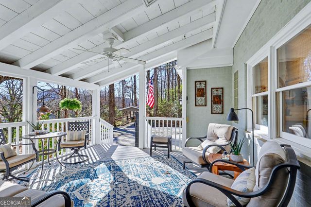 221 Valley Street, Clayton, GA 30525