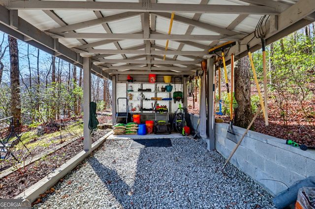 221 Valley Street, Clayton, GA 30525