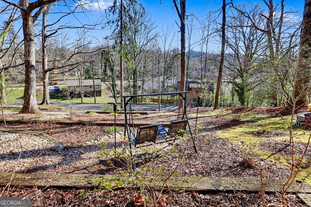 221 Valley Street, Clayton, GA 30525