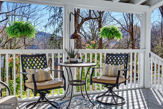 221 Valley Street, Clayton, GA 30525