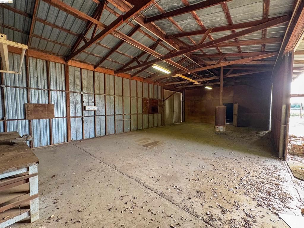 Image 29 of property listing at 25685 Marsh Creek Road, Brentwood, CA 94513