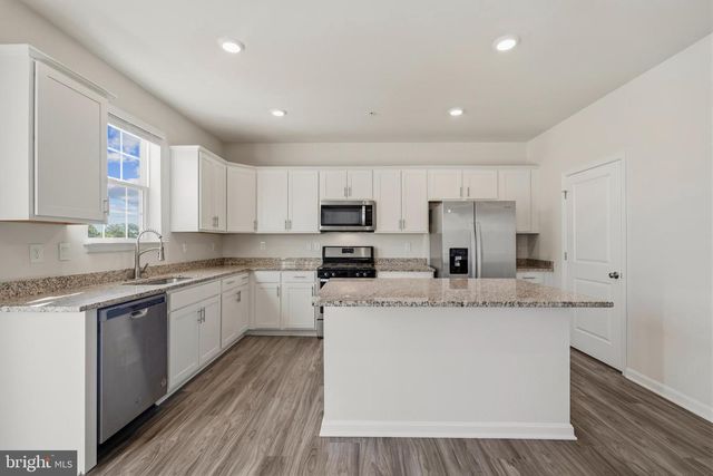 2006 FAUNA DR, Frederick, MD 21702
