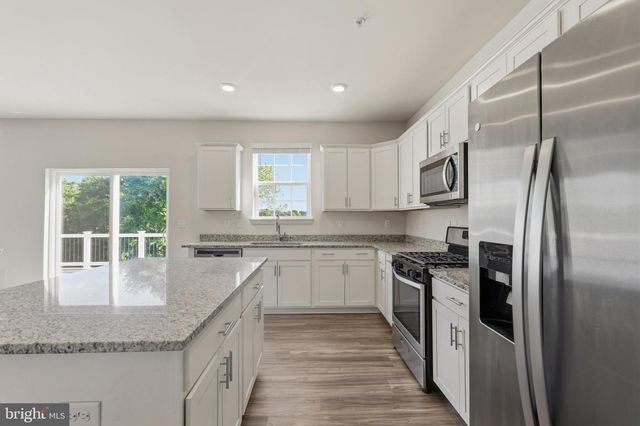 2006 FAUNA DR, Frederick, MD 21702