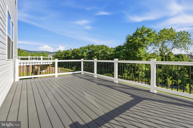 2006 FAUNA DR, Frederick, MD 21702